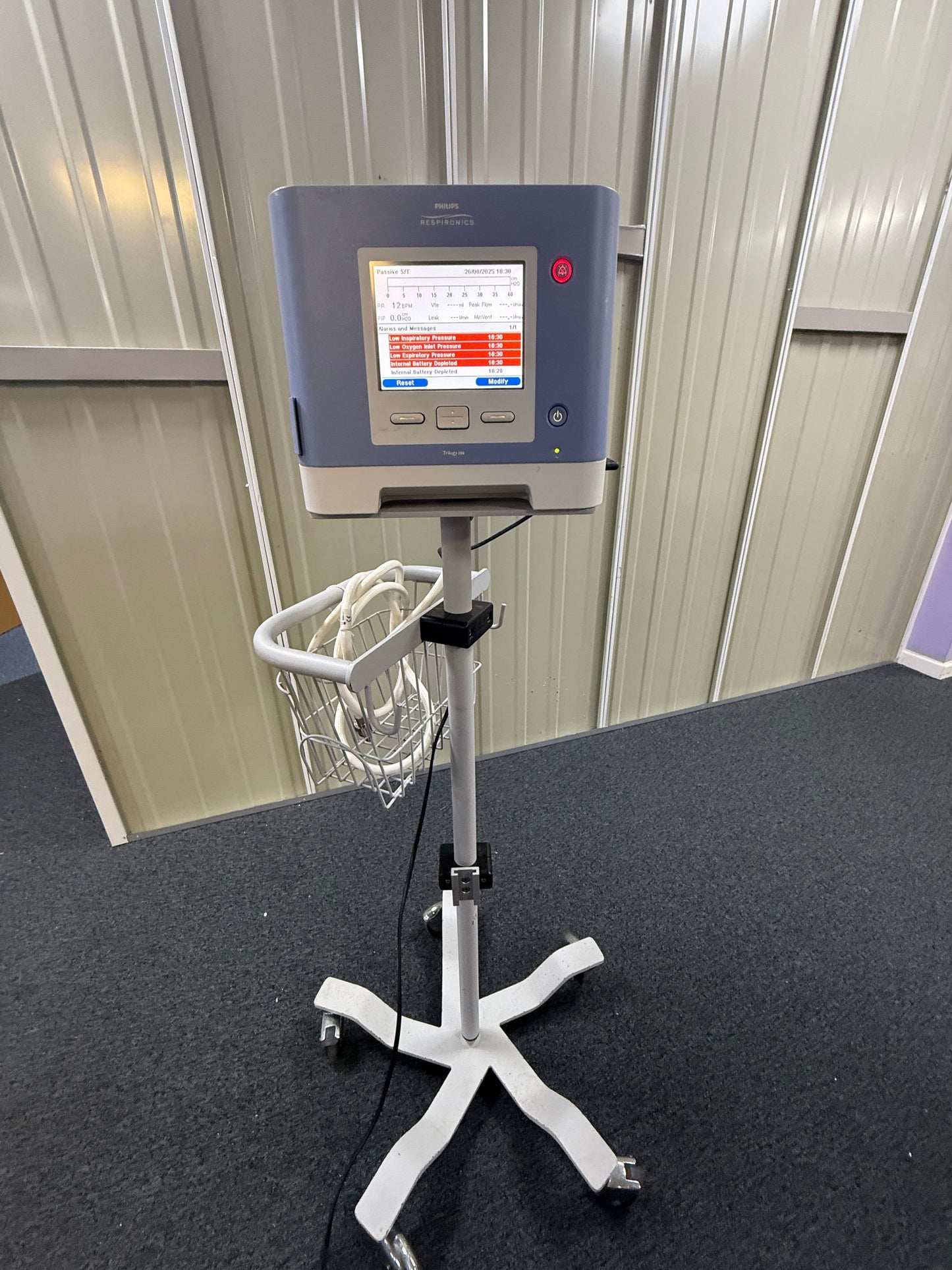 Philips Respironics Trilogy 202 Ventilator Software Version 14.2.05 - Blower Hours 491.1 Hrs on Stand