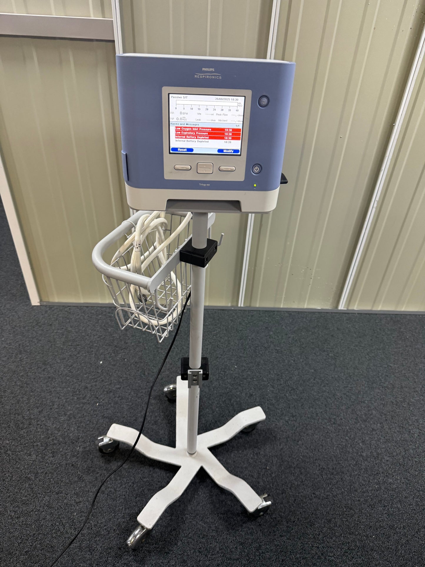 Philips Respironics Trilogy 202 Ventilator Software Version 14.2.05 - Blower Hours 491.1 Hrs on Stand